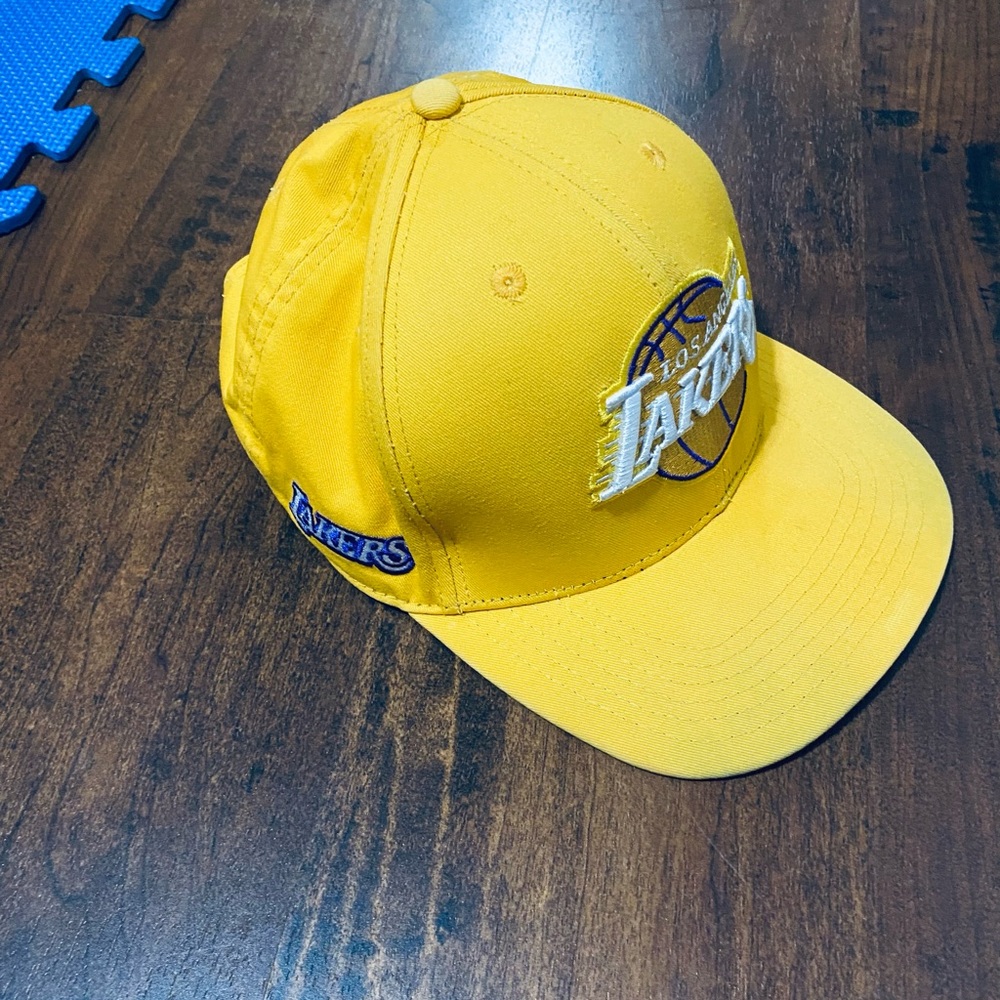 Hat - Picture 2 of 4